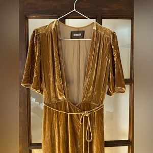 REFORMATION// MILLER WRAP DRESS// GOLD